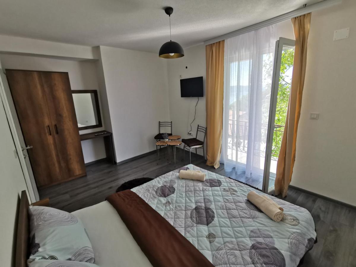 Gopo Guesthouse Elshani المظهر الخارجي الصورة