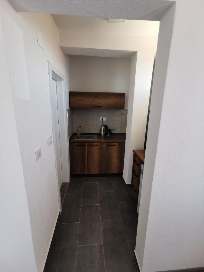 Gopo Guesthouse Elshani المظهر الخارجي الصورة