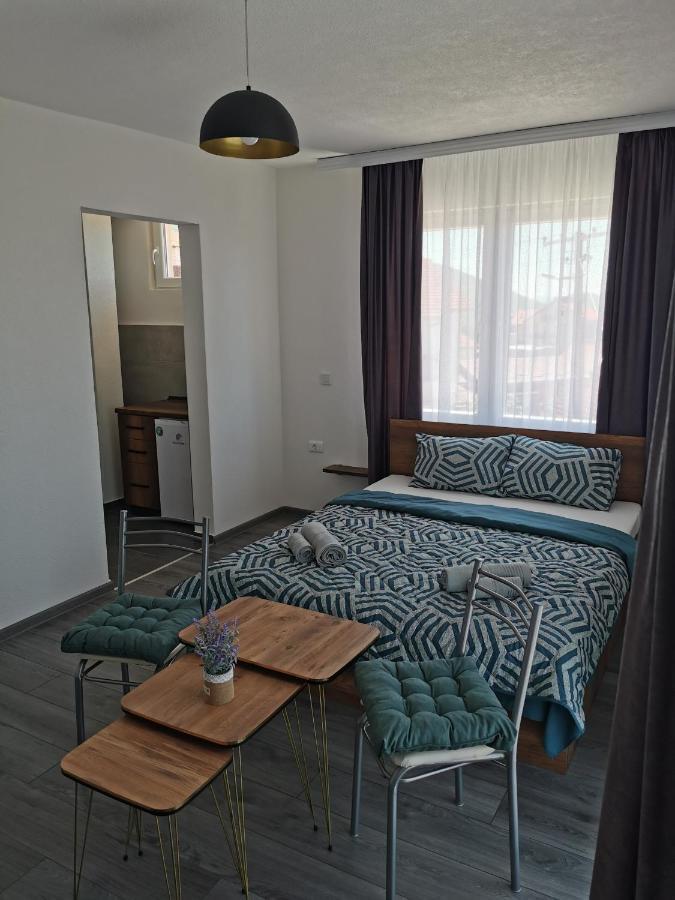 Gopo Guesthouse Elshani المظهر الخارجي الصورة