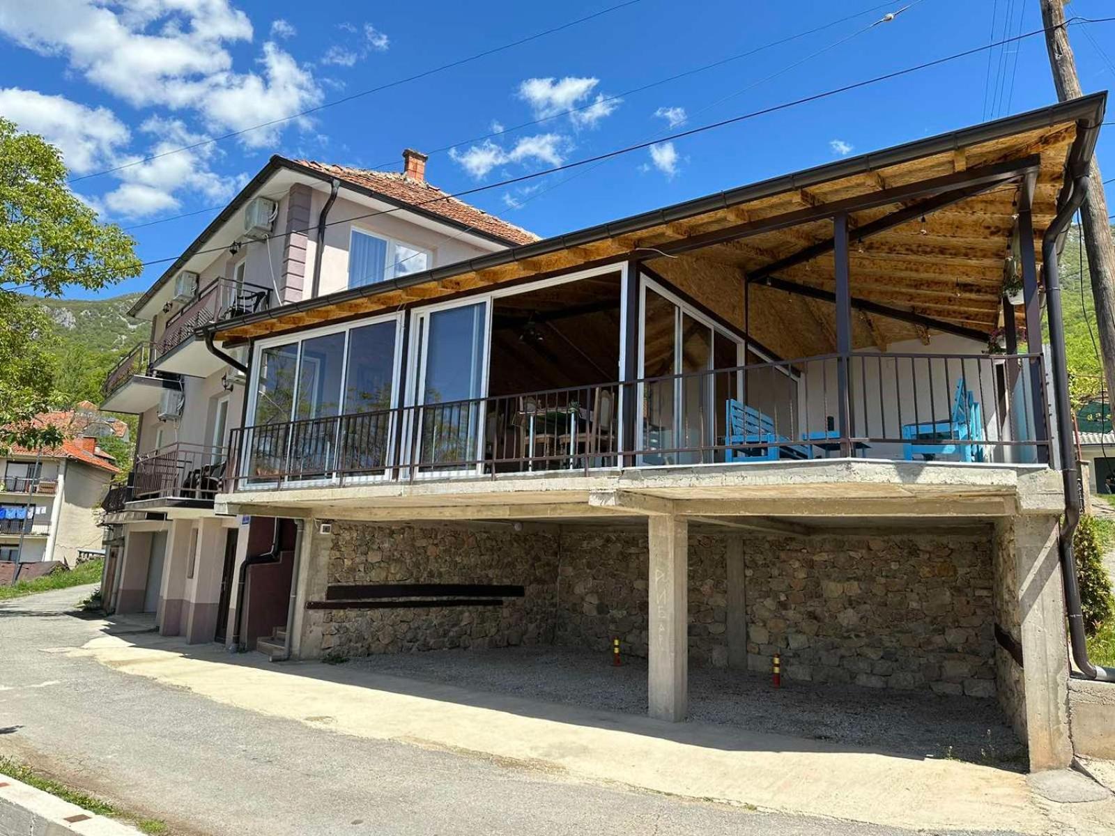 Gopo Guesthouse Elshani المظهر الخارجي الصورة